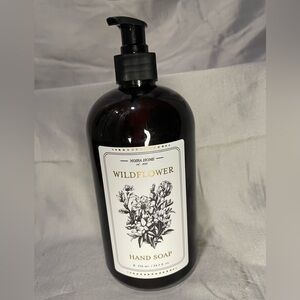 24.5Fl oz Wildflower Hand Soap - Black